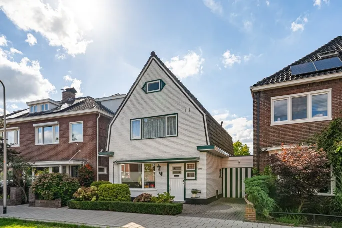 Hoekwoning te koop: Perikweg 120, Enschede
