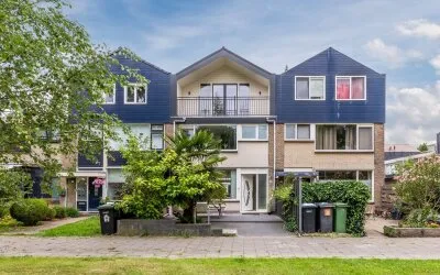 Tussenwoning te koop: Perzikkruidweg 35, Zaandam