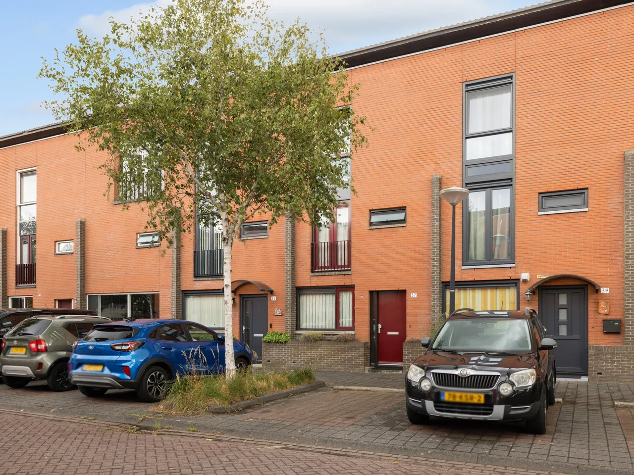 Tussenwoning te koop: Pesetalaan 37, Amsterdam