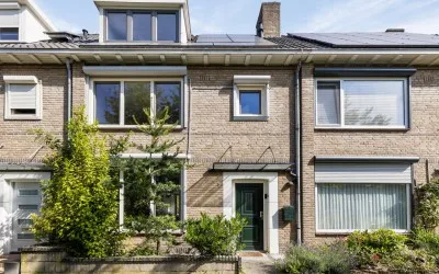 Tussenwoning te koop: Peter van Anrooylaan 64, Bennekel-West, Gagelbosch Eindhoven