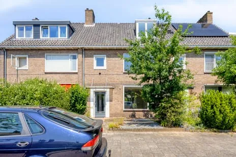 Tussenwoning te koop: Peter van Anrooylaan 70, Bennekel-West, Gagelbosch Eindhoven