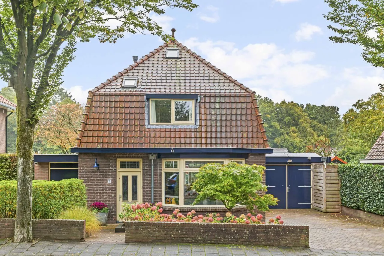 Vrijstaande woning te koop: Petronellaweg 5, Renkum