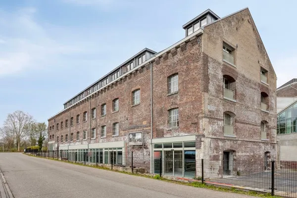 Appartement te koop: Petrus Regoutplein 22B-04, Statenkwartier Maastricht