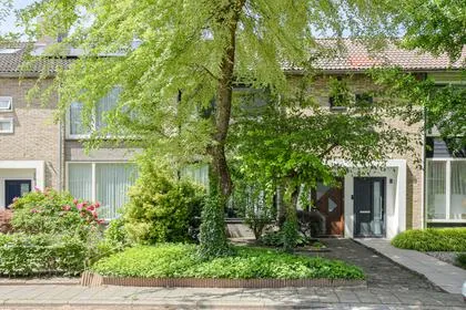 Tussenwoning te koop: Petrusstraat 20, Overakker Breda