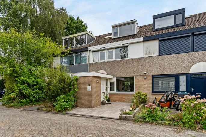 Terraced house for sale: Petuniadal 5, Zijlwijk-Noord Leiden