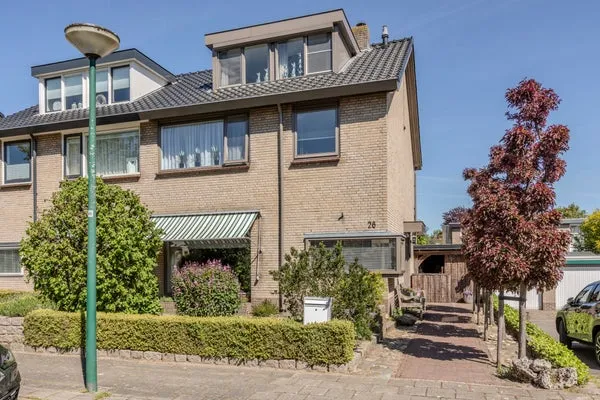 Semi-detached for sale: Petuniastraat 26, Domineesberg Rhenen