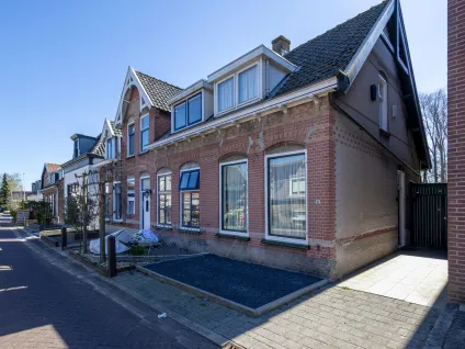 Tussenwoning te koop: Peulenstraat-zuid 83, De Peulen-Oost Hardinxveld-Giessendam