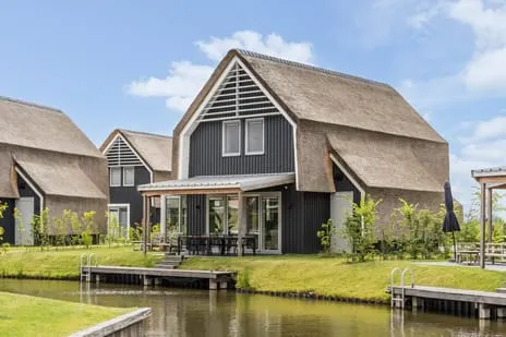 Vrijstaande woning te koop: Pharshoeke 33, Heeg Heeg