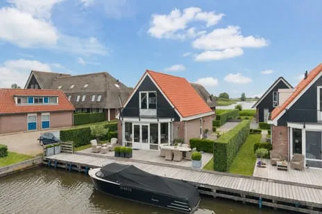 Vrijstaande woning te koop: Pharshoeke 8, Heeg Heeg