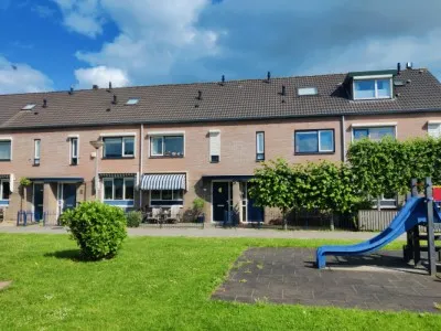 Terraced house for sale: Philippote van der Marckstraat 35, Amaliastein Vianen