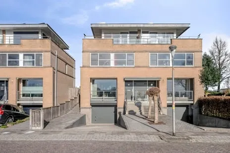 Twee-onder-één-kap te koop: Philipsdaalder 82, De Munten Dronten