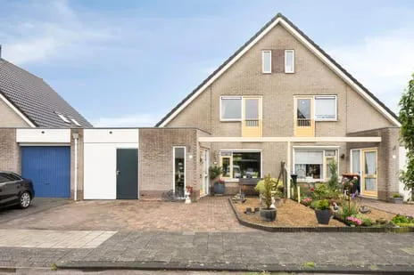 Tussenwoning te koop: Philipsgulden 6, De Munten Dronten