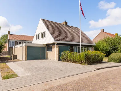 Vrijstaande woning te koop: Pibemalaan 28, Pingjum Pingjum