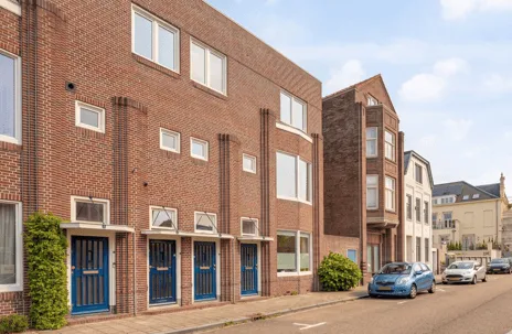 Tussenwoning te koop: Pierre Cuypersstraat 10, Roerzicht Roermond