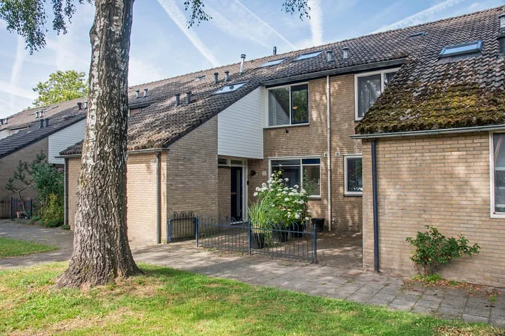 Tussenwoning te koop: Pierre Monteuxstraat 39, Sogtoenhoek Hengelo