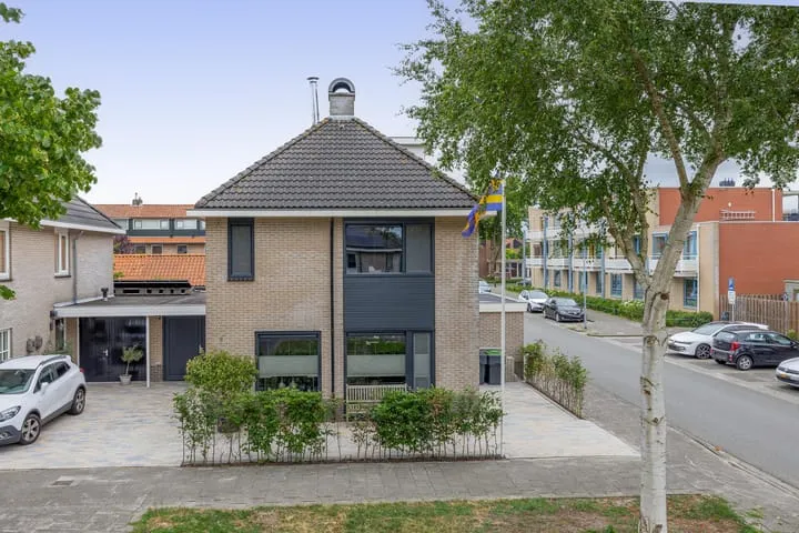 Hoekwoning te koop: Piet Heinlaan 2, De Wittenhagen Noord Harderwijk