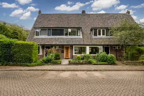 Tussenwoning te koop: Piet Heinlaan 24, Oude-Oosterhei Baarn