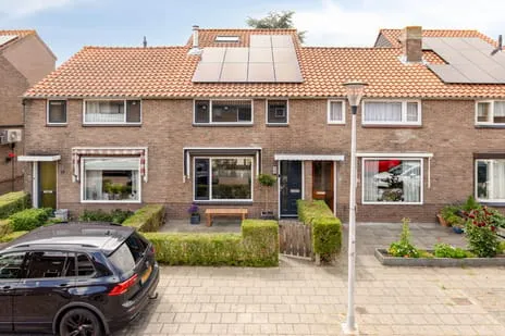 Tussenwoning te koop: Piet Heinstraat 16, Oud-Beijerland Zeeheldenwijk Oud-Beijerland