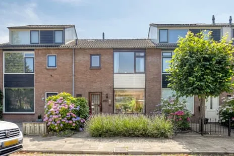 Terraced house for sale: Piet Heinstraat 23, Zeeheldenbuurt Maarssen