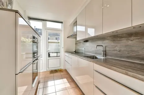 Tussenwoning te koop: Piet Heinstraat 25, Dorp Hendrik-Ido-Ambacht