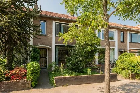 Terraced house for rent: Piet Heinstraat 29, Zeeheldenkwartier Hilversum