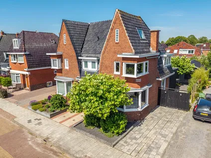Twee-onder-één-kap te koop: Piet Heinstraat 5, Over de Gracht Delfzijl