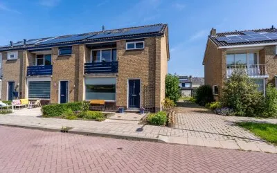 Hoekwoning te koop: Piet Heinstraat 5, Heinenoord Buitengebied Heinenoord
