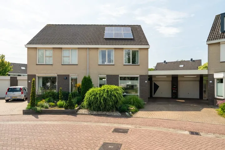 Hoekwoning te koop: Piet Mondriaanstraat 12, 't Zwering Enschede
