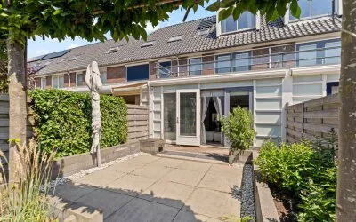Tussenwoning te koop: Piet Zwartstraat 23, Nesselande Rotterdam