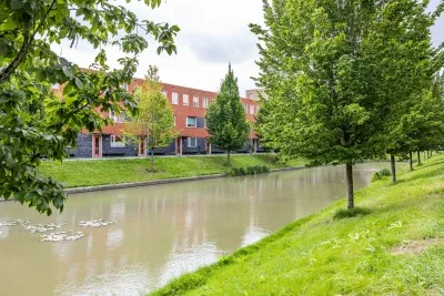 Tussenwoning te koop: Piet Fransenlaan 168, Vogelbuurt Groningen