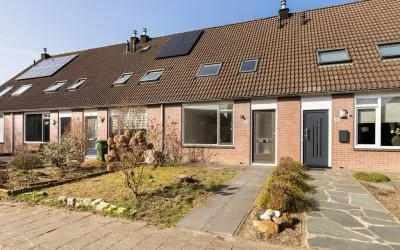 Tussenwoning te koop: Piet Muyselaarstraat 44, Bovenhoek Hengelo