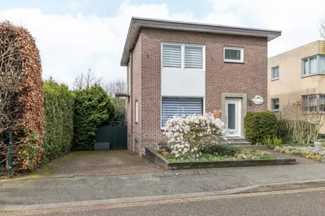 Vrijstaande woning te koop: Piet van Breemenstraat 7, Wijlre Wijlre