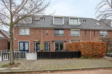 Tussenwoning te koop: Piet Zwartstraat 6, Nesselande Rotterdam