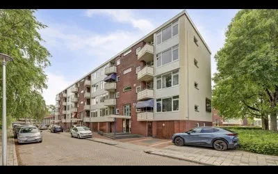 Apartment for sale: Pieter de Hoochstraat 52, Ossenkoppelerhoek Midden Noord Almelo
