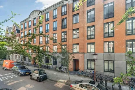 Apartment for sale: Pieter de Hoochstraat 7C, Johannes Vermeerbuurt Amsterdam