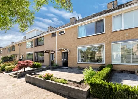 Terraced house for sale: Pieter de Hooghstraat 99, Schildersbuurt Zuid Heerhugowaard