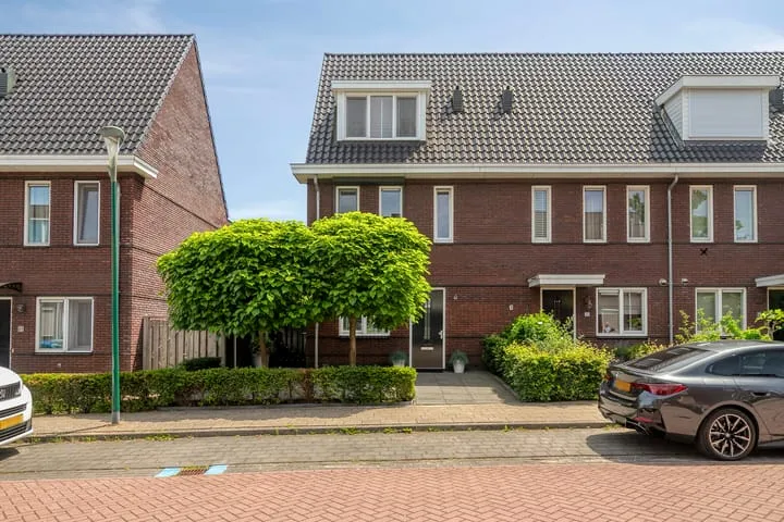 Corner house for sale: Pieter de Molijnlaan 39, De Eng Soest