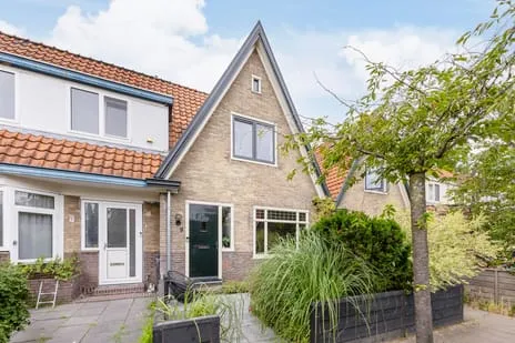 Corner house for sale: Pieter Gerritszn Visstraat 9, Rooswijk Zaandijk