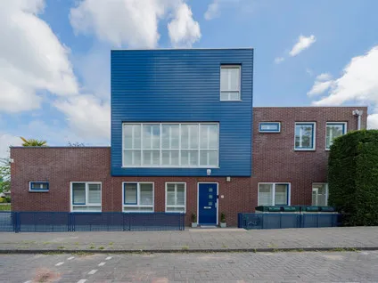 Hoekwoning te koop: Pieter Jelles Troelstralaan 2, Bomenbuurt Zaandam