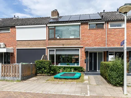 Tussenwoning te koop: Pieter Langendijkstraat 28, Erasmusbuurt Papendrecht