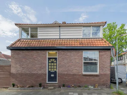 Vrijstaande woning te koop: Pieter Latensteinstraat 74, Burgemeestersbuurt Zaandam