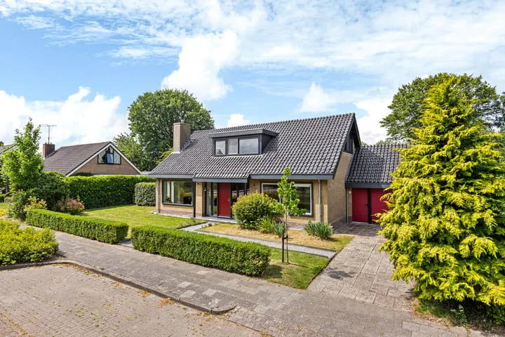 Vrijstaande woning te koop: Pieter Sipmastrjitte 9, Dronryp Oost Dronryp