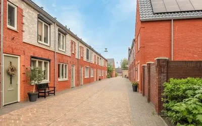 Tussenwoning te koop: Pieter van der Doesstraat 6, Oud-Beijerland Zeeheldenwijk Oud-Beijerland