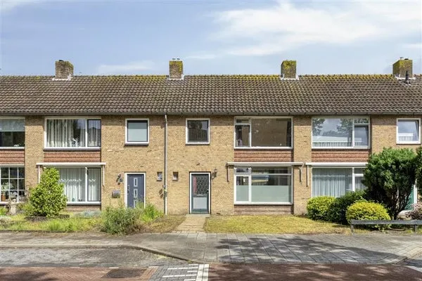 Tussenwoning te koop: Pieter Vreedestraat 13, Slotjes-Midden Oosterhout