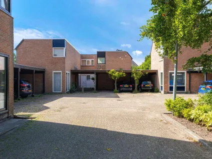 Tussenwoning te koop: Pieter Wariuslaan 136, Midwoud