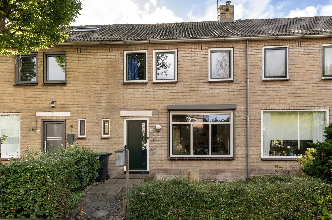 Tussenwoning te koop: Pieter Wariuslaan 28, Midwoud