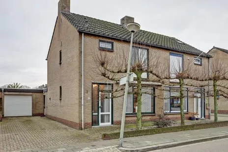Twee-onder-één-kap te koop: Pieter Breughelstraat 60, Nieuw-Bergen Kern Bergen (Li)