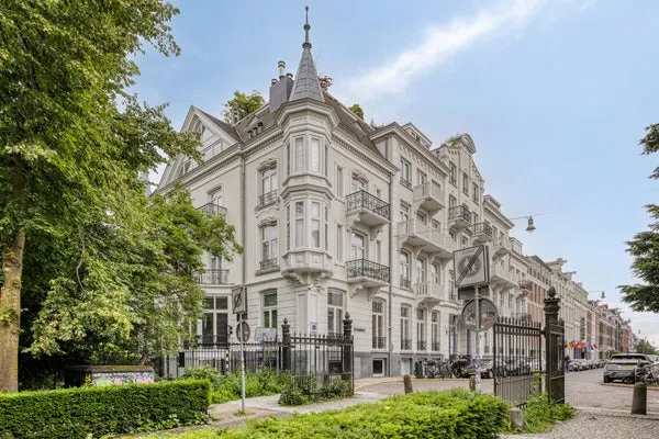 Appartement te huur: Pieter Cornelisz. Hooftstraat 206, Concertgebouwbuurt Amsterdam