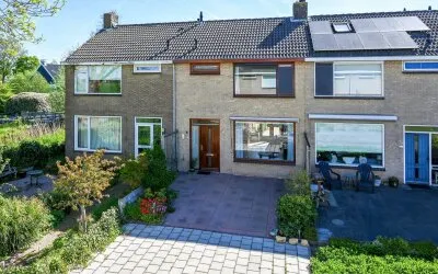 Tussenwoning te koop: Pieter de Hooghlaan 3, Horn- en Kuijerpolder Nederhorst Den Berg