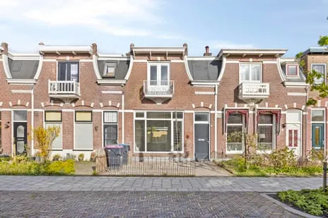 Tussenwoning te koop: Pieter Feddesstraat 49, Welgelegen Leeuwarden